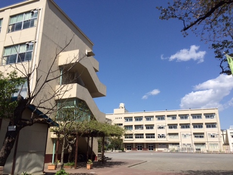 横浜市立井土ヶ谷小学校(徒歩13分)