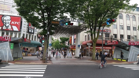 伊勢佐木町商店街(徒歩15分)