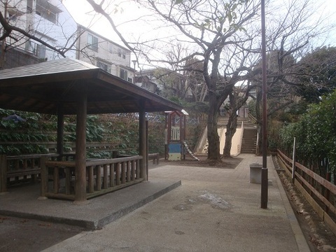 たぬき山公園(徒歩2分)