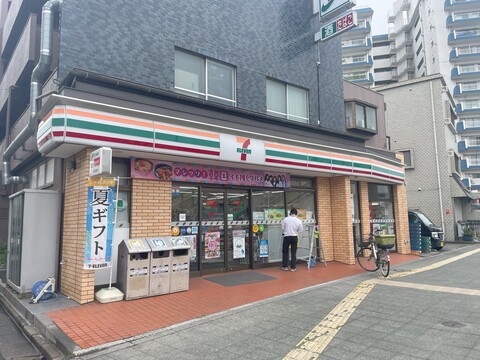 セブンイレブン 大田区東六郷3丁目店(徒歩4分)