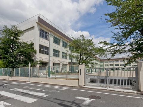 大田区立蓮沼中学校(徒歩9分)