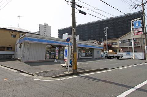 ローソン 鶴見市場上町店(徒歩6分)