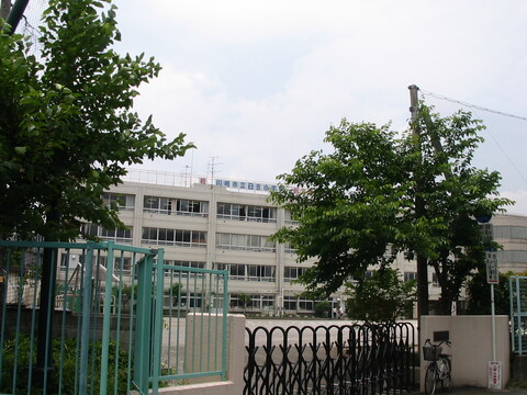 川崎市立日吉小学校(徒歩10分)