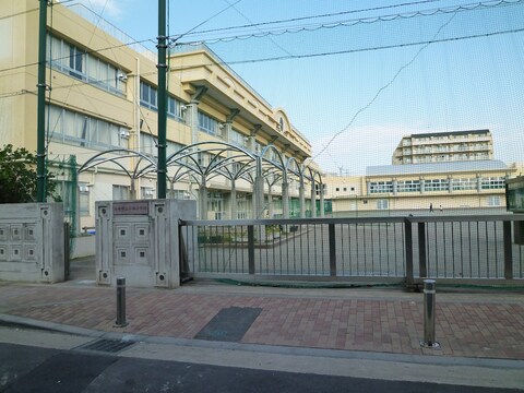 川崎市立小田小学校(徒歩8分)