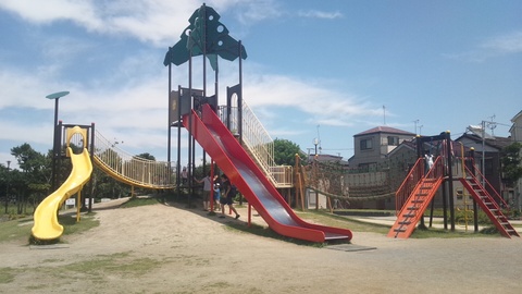 小田公園(徒歩2分)