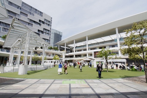 ラゾーナ川崎プラザ(徒歩18分)