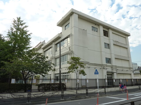 川崎市立渡田小学校(徒歩9分)