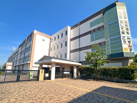 川崎市立東門前小学校(徒歩6分)