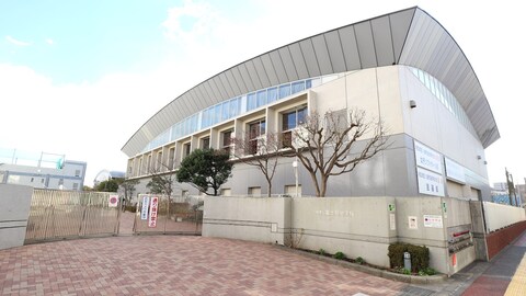 川崎市立富士見中学校(徒歩18分)