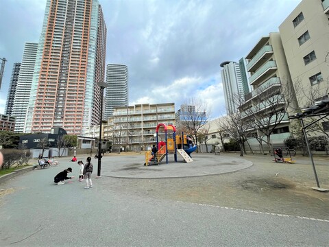 中丸子まるっこ公園(徒歩1分)