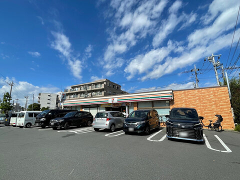セブンイレブン 川崎下小田中店(徒歩7分)