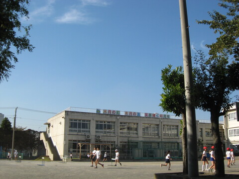 川崎市立木月小学校(徒歩3分)