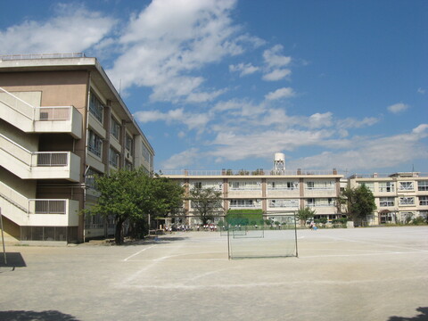 川崎市立玉川小学校(徒歩5分)