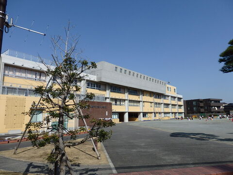 川崎市立宮内小学校(徒歩7分)