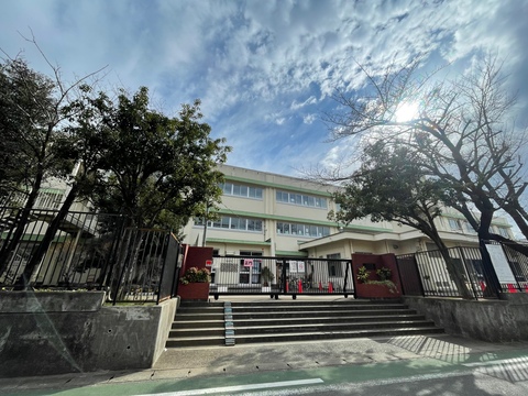 川崎市立坂戸小学校(徒歩12分)