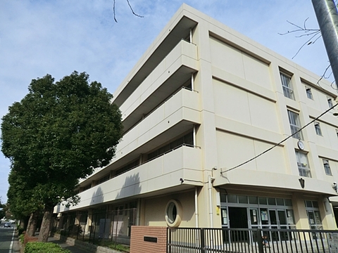 横浜市立下野谷小学校(徒歩3分)