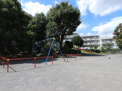 東寺尾一丁目第三公園(徒歩2分)