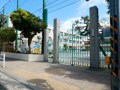 横浜市立豊岡小学校(徒歩4分)