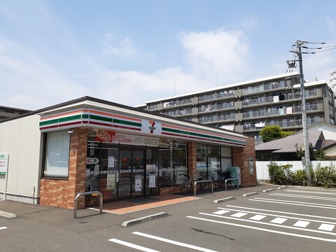 セブンイレブン 横浜鶴見中央2丁目店(徒歩3分)
