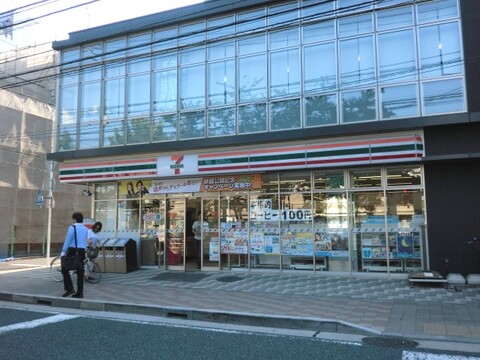 セブンイレブン 横浜鶴見豊岡町店(徒歩3分)