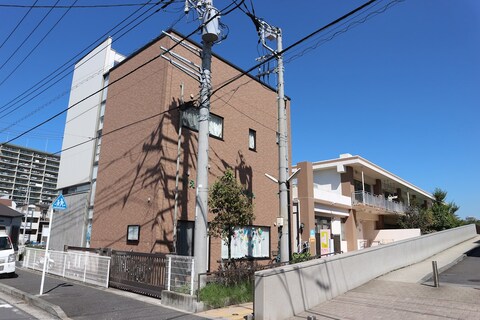 末吉いづみ保育園(徒歩4分)