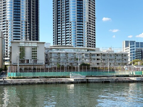 中央区立豊海小学校(徒歩5分)