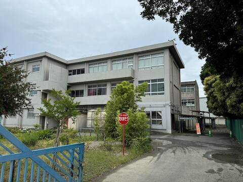 寒川町立一之宮小学校(徒歩3分)