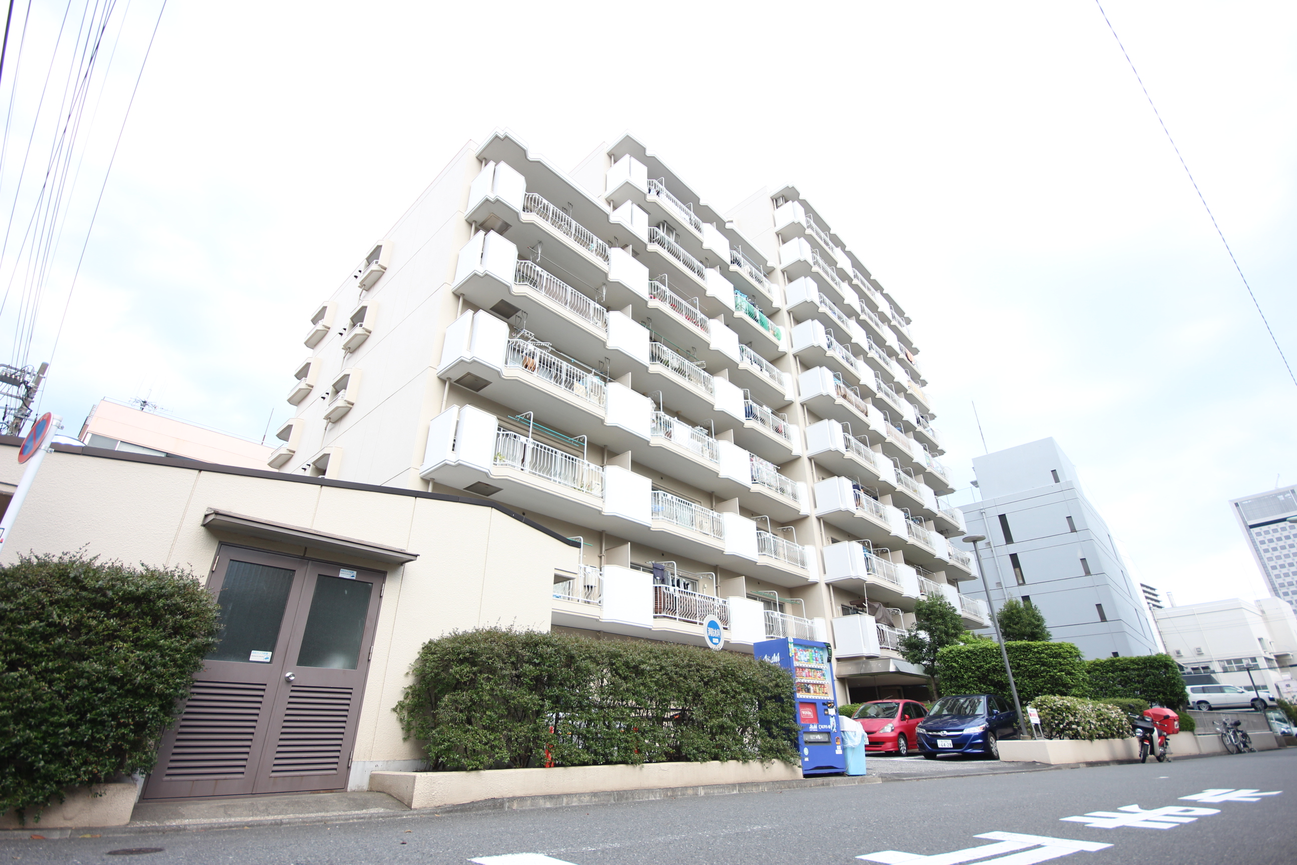 【予算に見合った物件を見つけることが出来ました!】~接客態度が丁寧で購入までもスピーディーに対応してもらい、大変満足できました。~
