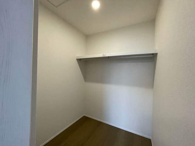 2階ウォークインクローゼットのスライド画像