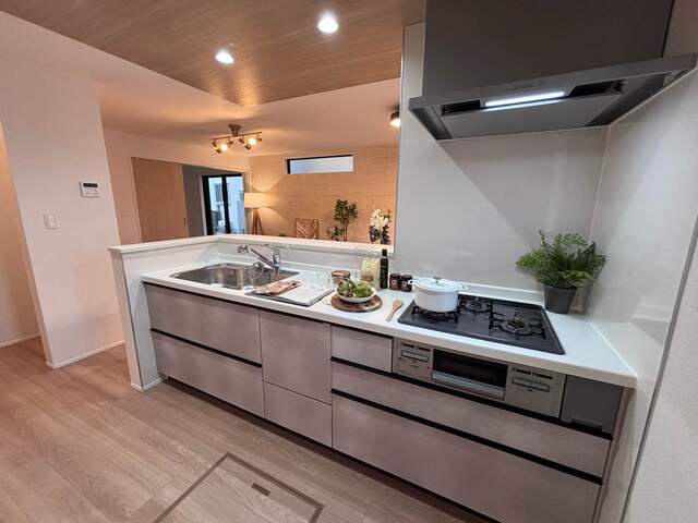 1号棟　リビングのスライド画像