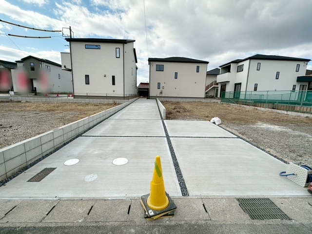 中央：5号棟　右：2号棟のスライド画像