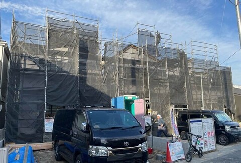 写真一番左になります。