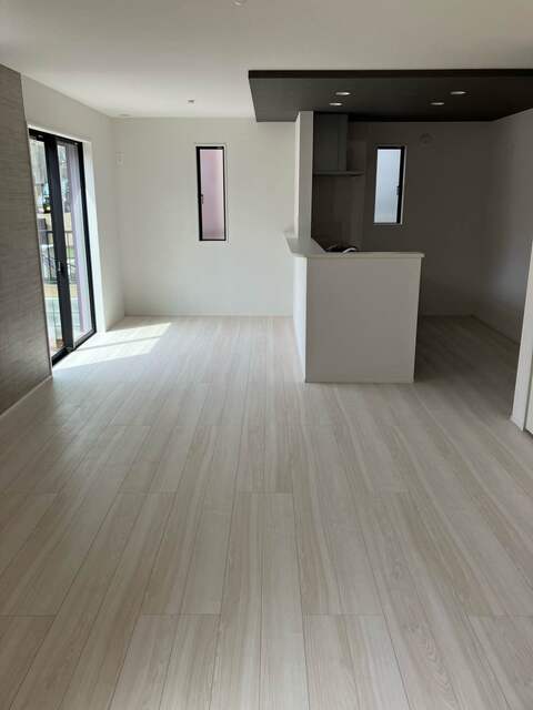 陽当たり良好なLDKのスライド画像