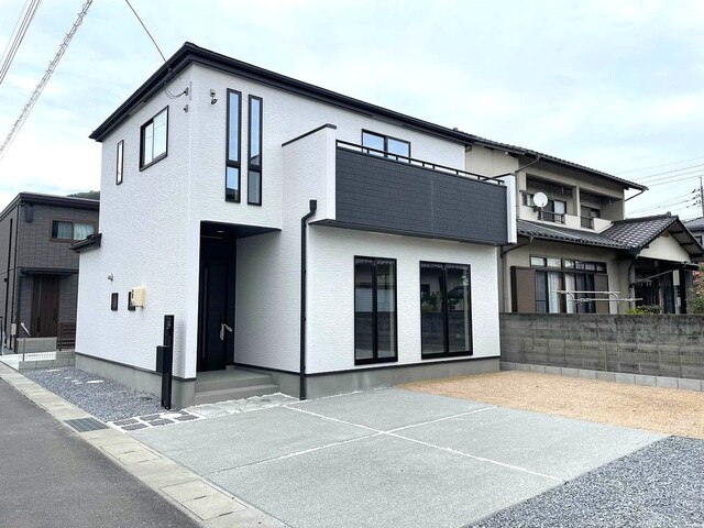 岡山市四御神２期２棟の写真1