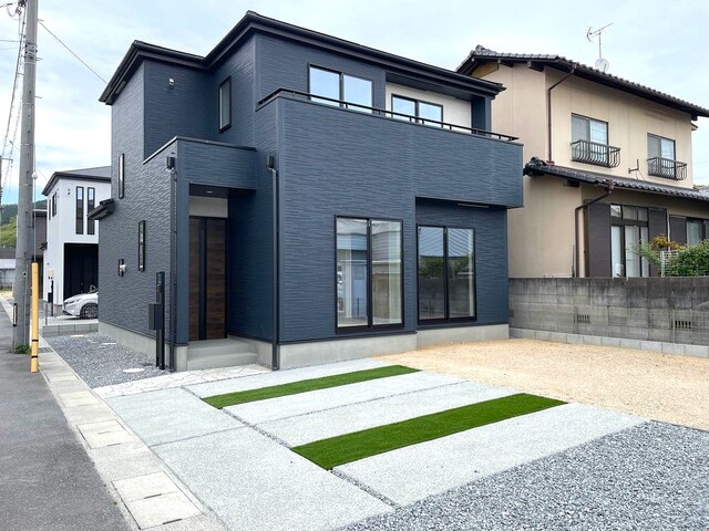 2号棟外観写真のスライド画像