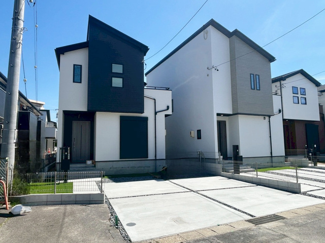 左：1号棟のスライド画像