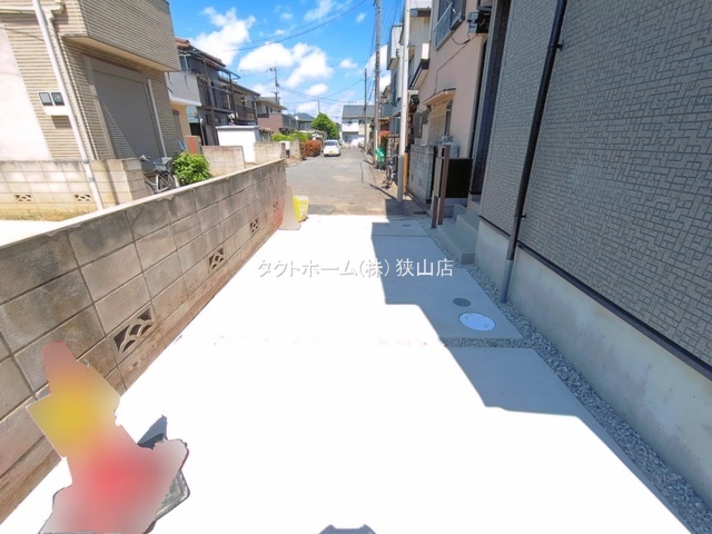 物件から見た前面道路のスライド画像