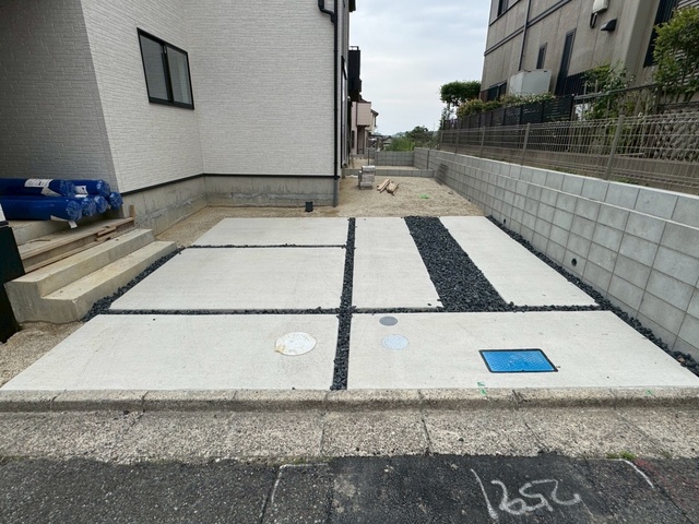 駐車スペース（1号棟）のスライド画像