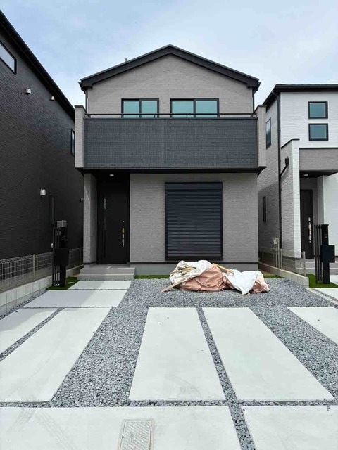 ２号棟　外観写真のスライド画像