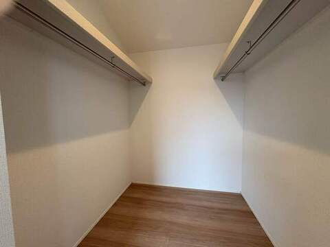 (２号棟)２Fウォークインクローゼット
