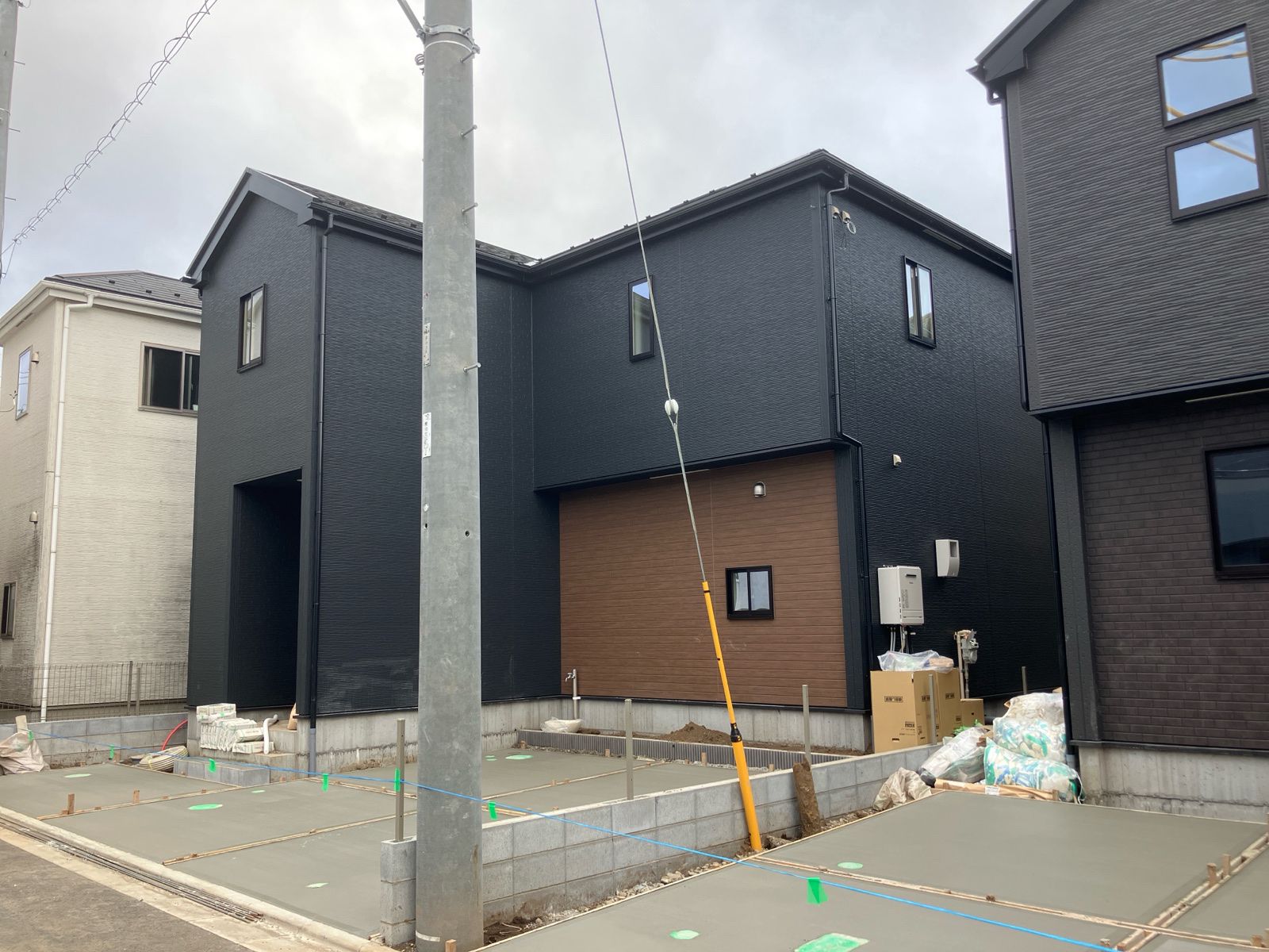 ３号棟（外観写真・建築中）のスライド画像