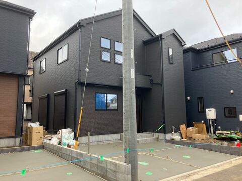 ４号棟（外観写真・建築中）