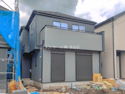 １号棟（外観写真・建築中）