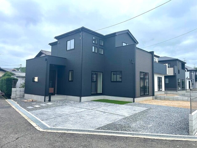 岡山市瀬戸町旭ヶ丘３期３棟の写真1
