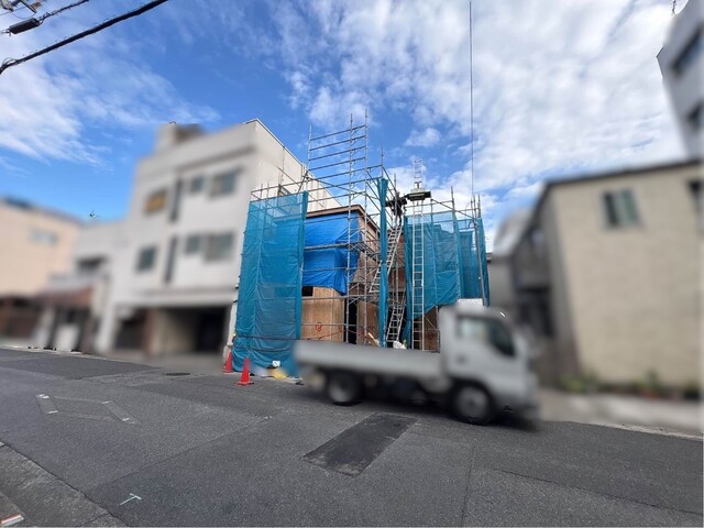 前面道路約6.4ｍで広々のスライド画像