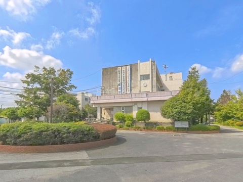武里中学校：-m
