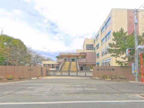 越谷市立西方小学校：-m