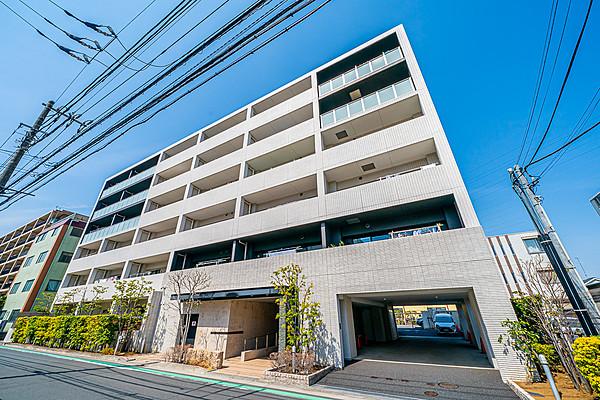 【森田さんの説明が丁寧でした】~東宝ハウス品川の森田さんは不動産のプロフェッショナルとして丁寧に説明をしてくださったので、信頼してお任せする事ができました。~