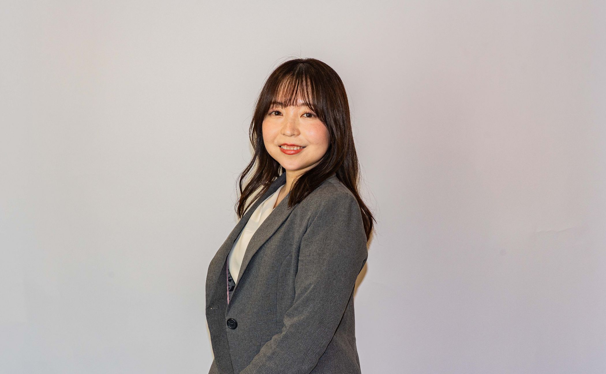 小峰 真衣子