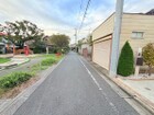 周辺は閑静な住宅街です♪